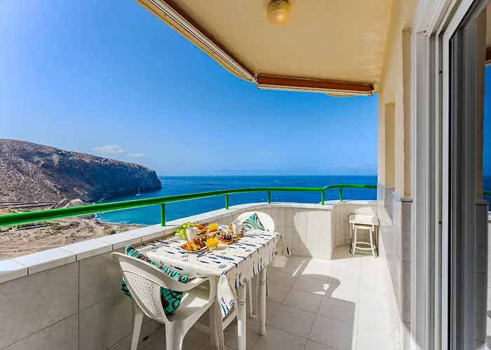 Costamar Panorama - Oceanview One Bedroom Los Cristianos (Tenerife)